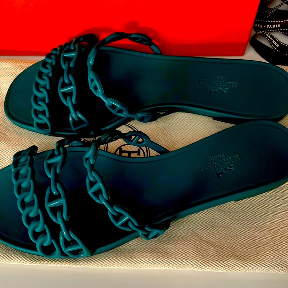 Authentic Hermés Amalfi sandals